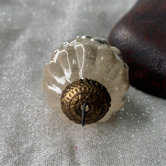 Vintage 3.25" KUGEL GERMAN SILVER MERCURY GLASS GRAPE CLUSTER CHRISTMAS ORNAMENT - Picture 5 of 6